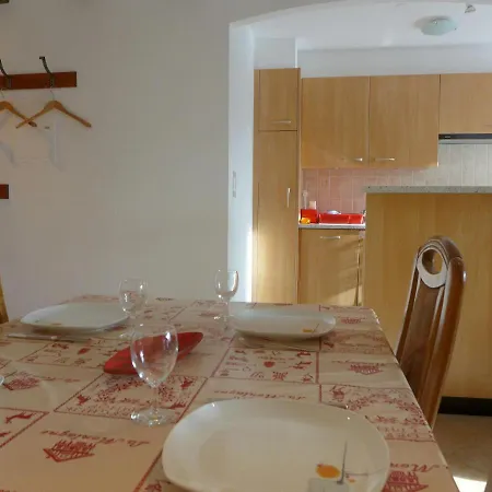 Barzettes-vacances B 455- Entree N-16 By Interhome Apartamento